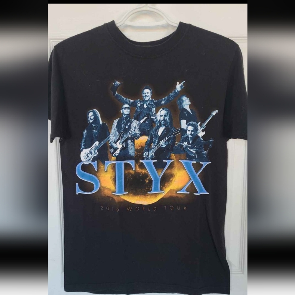 2019 Styx World Tour tee !00% cotton,  excellent condition